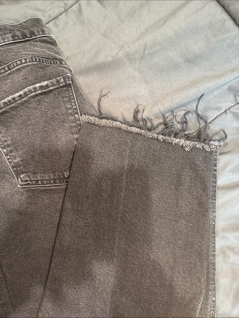 Citizens of Humanity Florence Black Distressed Hem Jeans - Size 27 - Picture 10 of 10